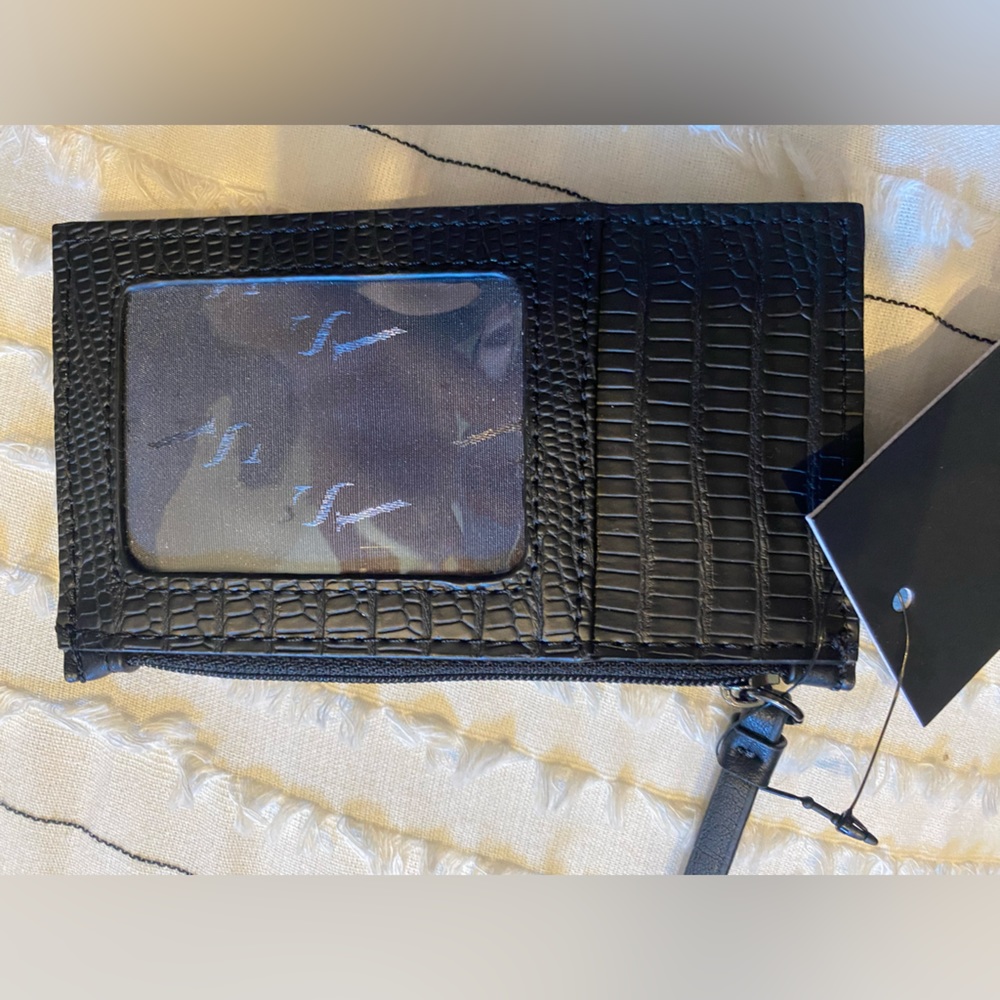 Vera Wang Wristlet/Credit Card Holder
